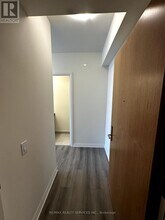 8960-8960 Jane St in Vaughan, ON - Building Photo - Building Photo
