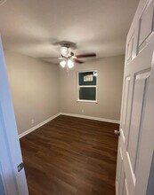 1913 San Antonio St in Grand Prairie, TX - Building Photo - Building Photo