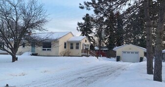 42 E Buffalo St in Duluth, MN - Building Photo