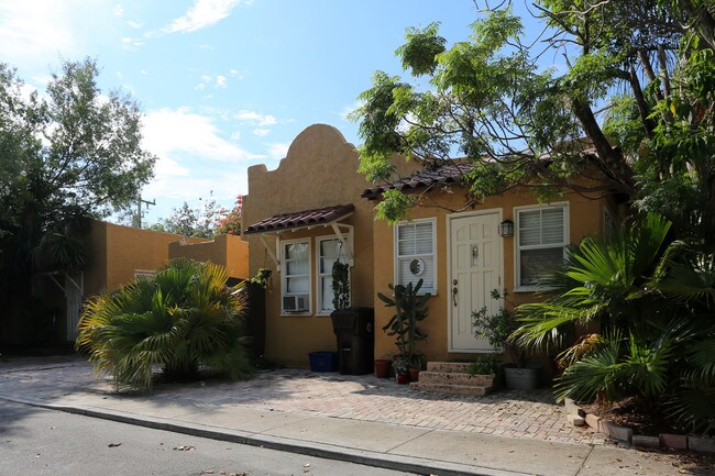 338-340 Central Dr in West Palm Beach, FL - Foto de edificio - Building Photo