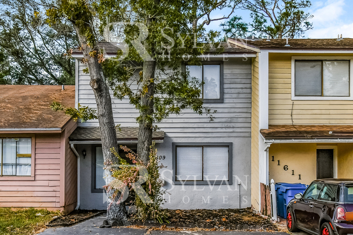 11609 McCormick Rd in Jacksonville, FL - Building Photo