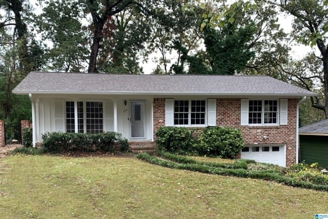 property at 1213 Oakwood St