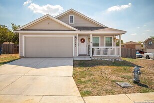 5762 Sunset Point in San Antonio, TX - Building Photo