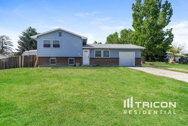 property at 7506 Horseshoe Cir