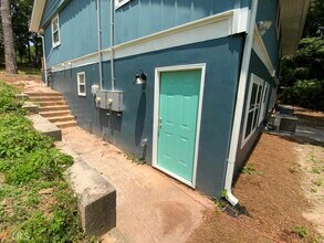 3331 Burk Dr in Chamblee, GA - Building Photo - Building Photo