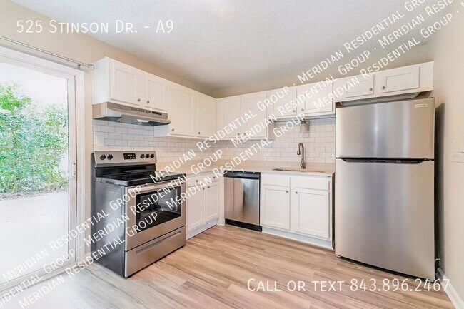 525 Stinson Dr in Charleston, SC - Building Photo - Building Photo