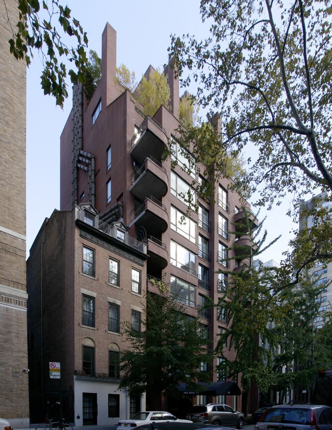 Saga House in New York, NY - Building Photo - Building Photo