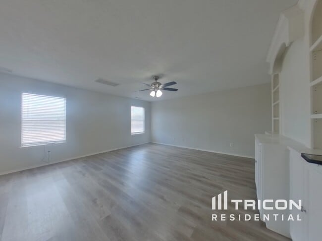 21607 Fossil Trails Dr in Spring, TX - Foto de edificio - Building Photo
