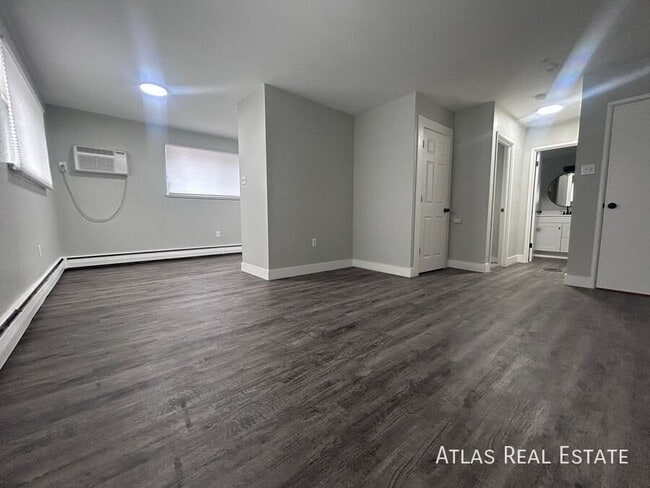 551 S Fairfax St in Glendale, CO - Building Photo - Building Photo