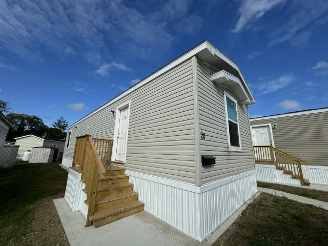 20 Avenue A in Keansburg, NJ - Building Photo