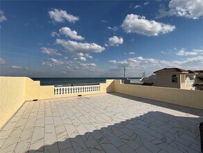 3074 Ocean Shore Blvd in Ormond Beach, FL - Building Photo - Building Photo