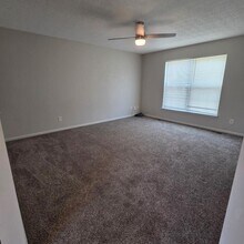 18713 Woodruff St in Smithville, MO - Building Photo - Building Photo