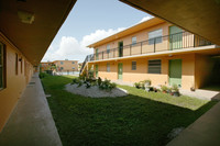 Gables Edge in Miami, FL - Building Photo - Building Photo