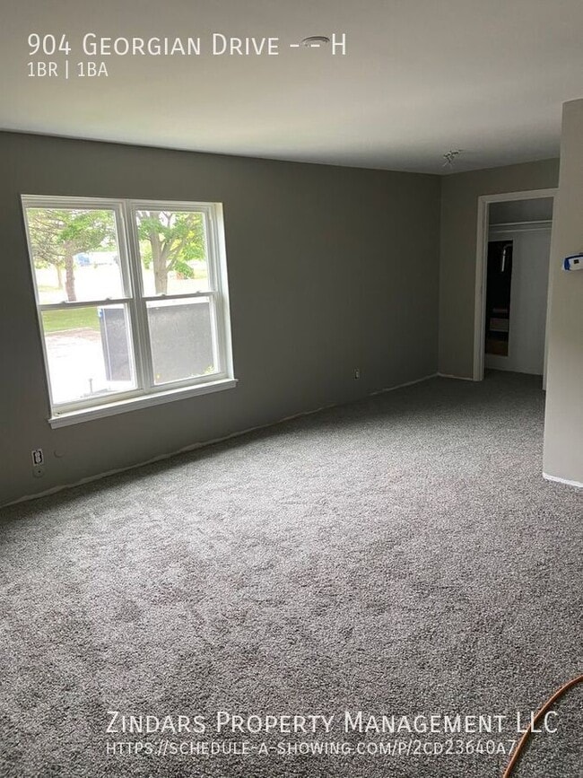 property at 904 Georgian Dr