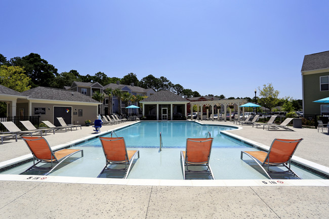 The Apartments at Shade Tree in Johns Island, SC - Foto de edificio - Building Photo