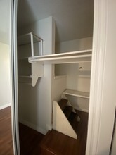 17236 Nisson Rd in Tustin, CA - Foto de edificio - Building Photo