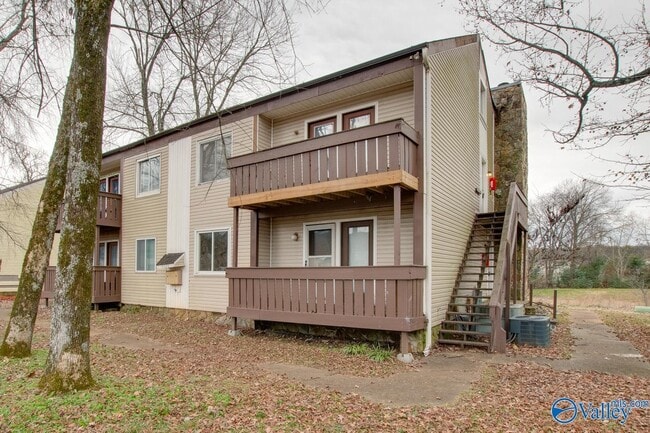 property at 9020 Mahogany Row SE