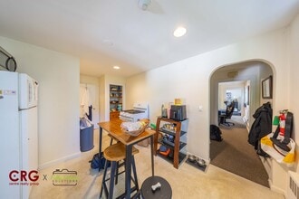 1026 Chestnut St, Unit 2A in Newton, MA - Building Photo - Building Photo