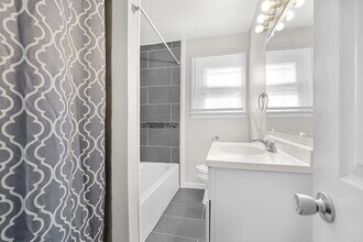 6190 Cordell St in Romulus, MI - Building Photo - Building Photo