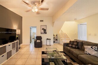 10600 La Placida Dr in Coral Springs, FL - Building Photo - Building Photo