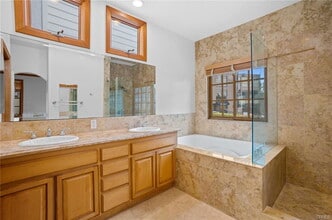 502 Goldenrod Ave in Newport Beach, CA - Building Photo - Building Photo