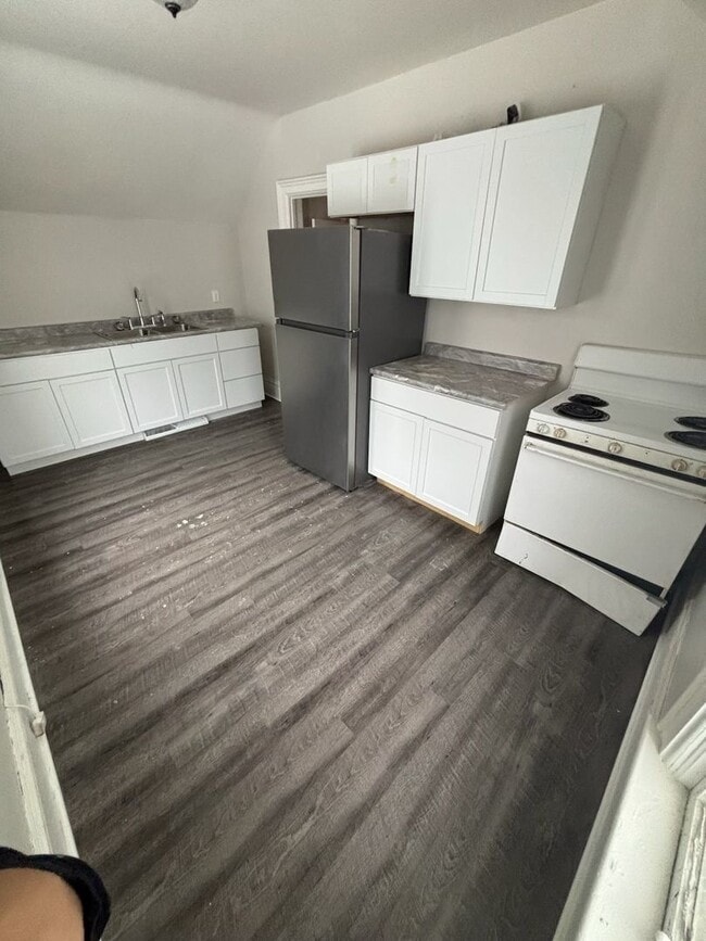 property at 509 W Franklin St