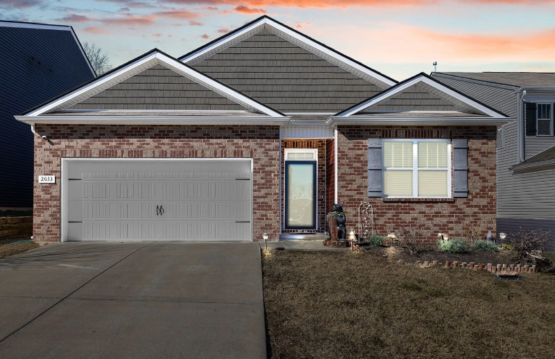 2033 Carefree Ln in Nashville, TN - Building Photo
