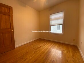 14 Alberta Ter, Unit 2 in Cambridge, MA - Building Photo - Building Photo