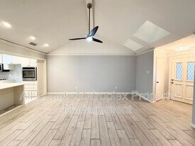 3927 St Christopher Ln in Dallas, TX - Building Photo
