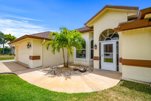 5777 NW Eskimo Cir in Port St. Lucie, FL - Building Photo - Building Photo