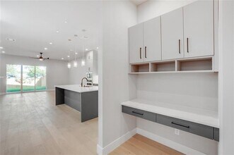2333 Vagas St in Dallas, TX - Building Photo - Building Photo