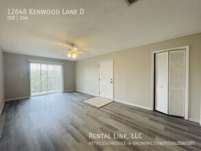 12648 Kenwood Ln in Ft. Myers, FL - Building Photo - Building Photo