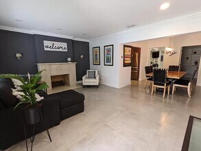 1401 SW 15th St in Miami, FL - Building Photo - Building Photo