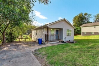 219 W Watt St in Alcoa, TN - Building Photo - Building Photo