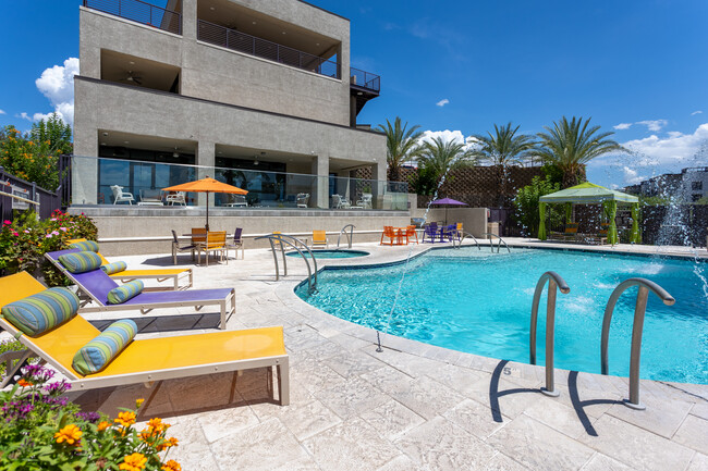 The Place at Riverwalk in Tucson, AZ - Foto de edificio - Building Photo