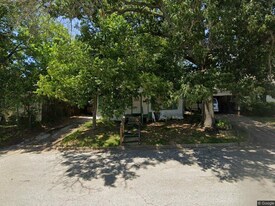 308 S High St in Henderson, TX - Building Photo