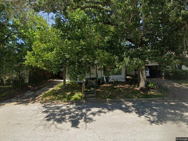 308 S High St