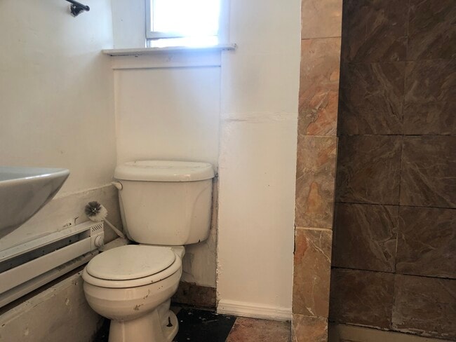 76 Garden City Ave in Wyandanch, NY - Building Photo - Building Photo