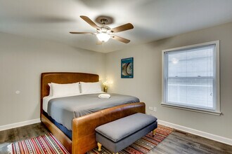 226 S Hoyne Ave in Chicago, IL - Building Photo - Building Photo
