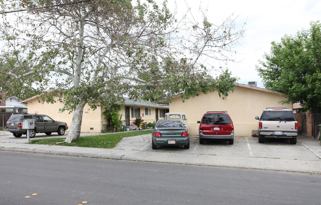 1049-1057 Alpha Rd in Turlock, CA - Building Photo