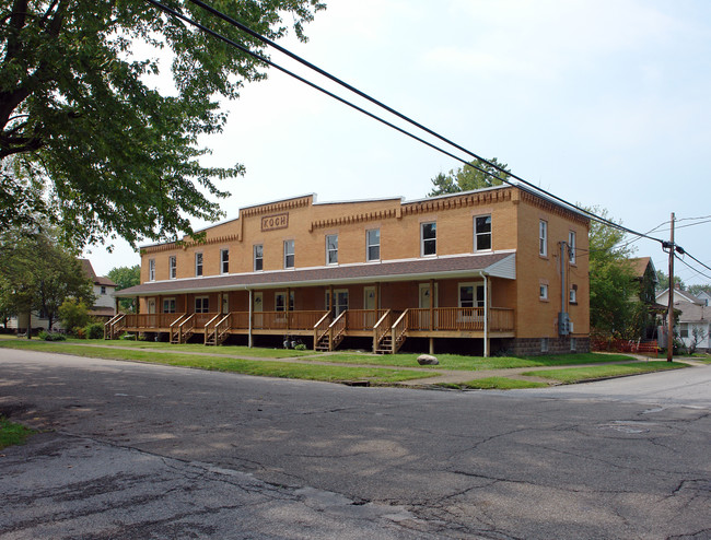 210-218 Lafayette Ave in Niles, OH - Building Photo - Building Photo