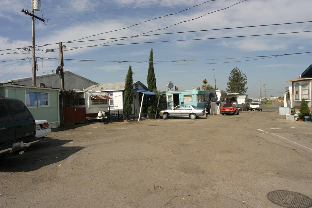 2617 Sanguinetti Ln in Stockton, CA - Building Photo