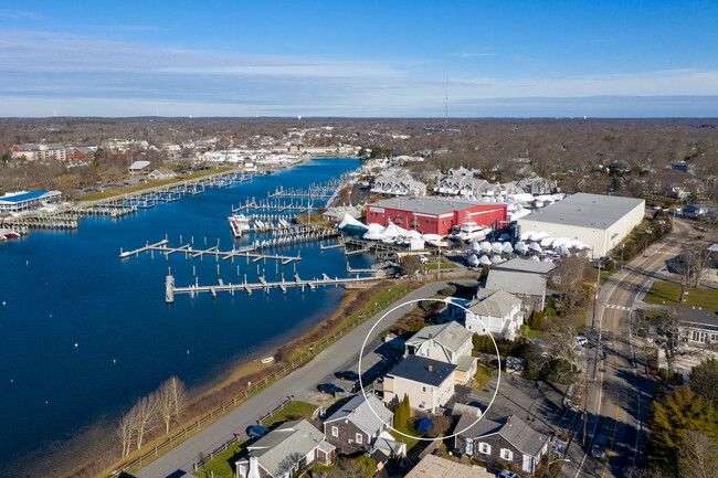 Hiltz's Harborfront Motel