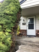 3510 SE Sherry Ln in Milwaukie, OR - Building Photo - Building Photo