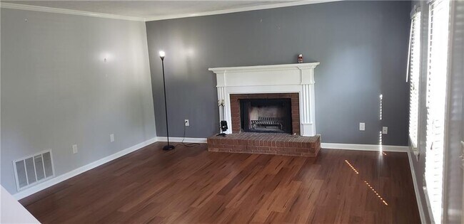 760 Indian Lake Dr NW in Lilburn, GA - Building Photo - Building Photo