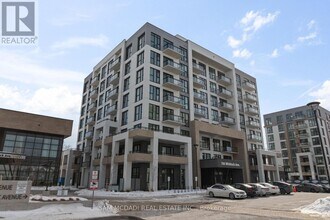 750 Whitlock Ave in Milton, ON - Building Photo - Building Photo