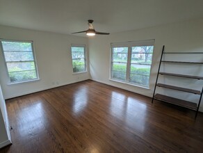 948 N Windomere Ave in Dallas, TX - Building Photo - Building Photo
