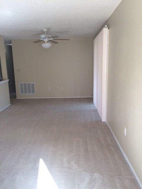 129 Camphor Cir in Oldsmar, FL - Building Photo - Building Photo