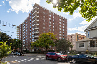 Avalon Terrace Apartments in Jamaica, NY - Building Photo - Building Photo