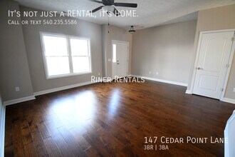 147 Cedar Point Ln in Harrisonburg, VA - Building Photo - Building Photo